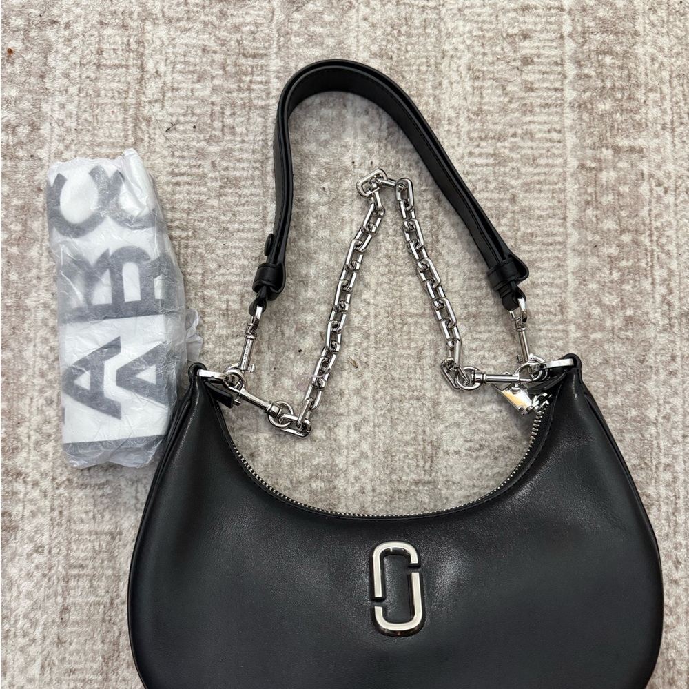 The Curve Bag by Marc Jacob Shoulder Bag with Silver Chain - Picture 3 of 5